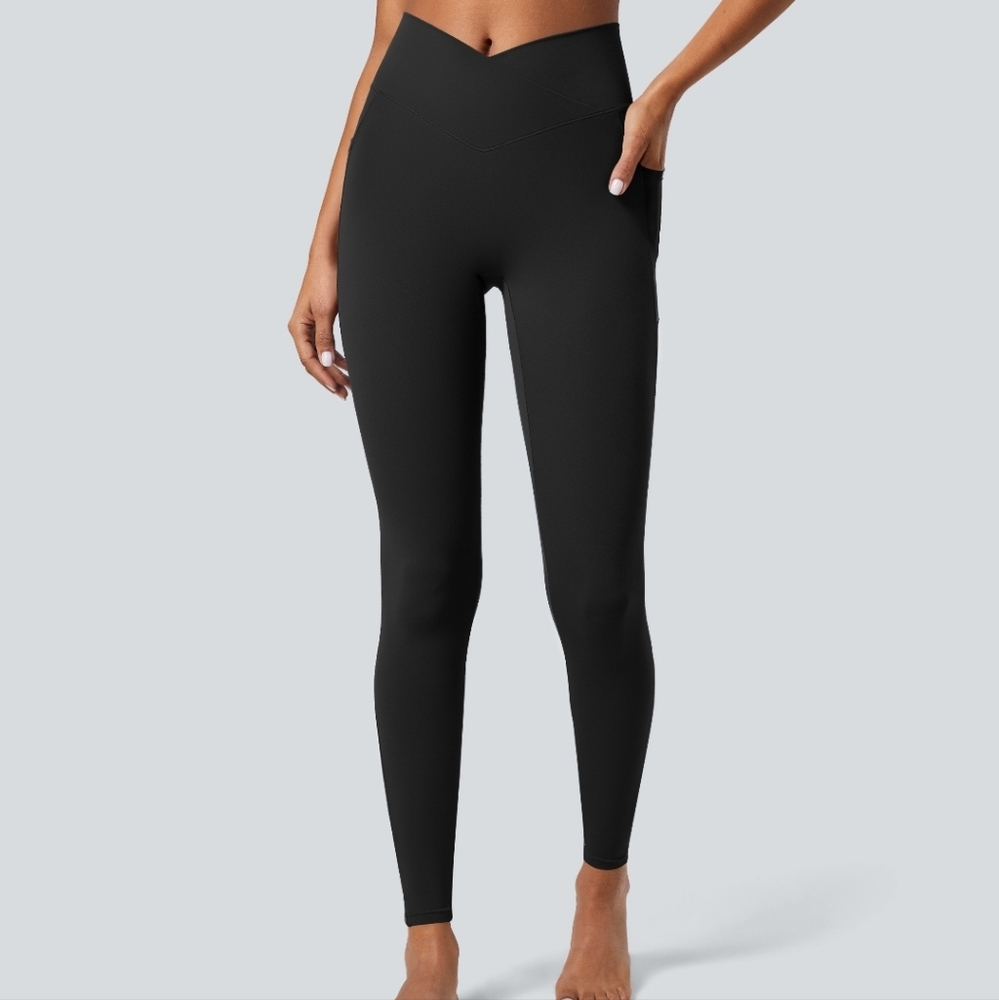 Womens Small Halara Crossover Leggings Black With Pockets